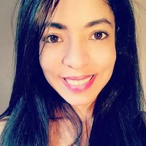 Meet your Posher, Mia